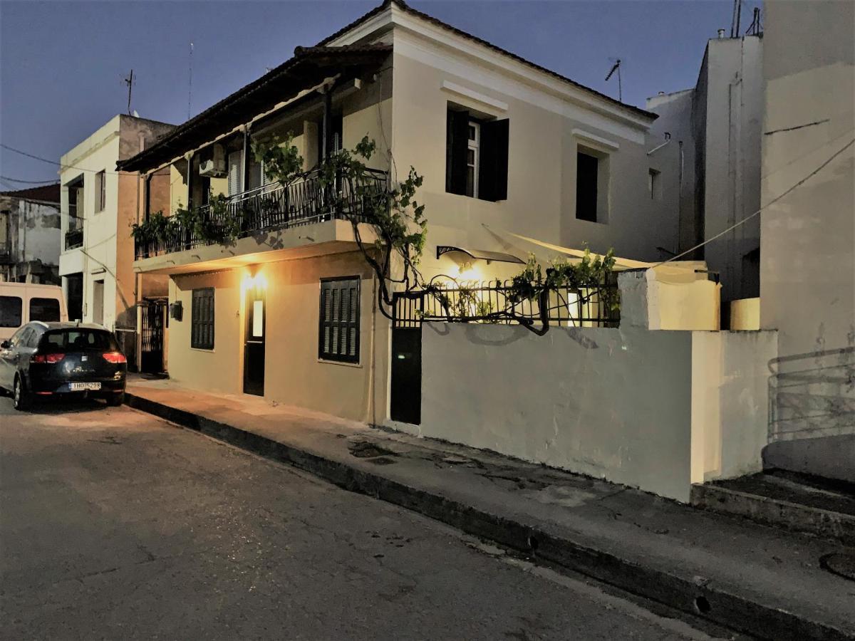 Martha III Apartment Amaliada ภายนอก รูปภาพ